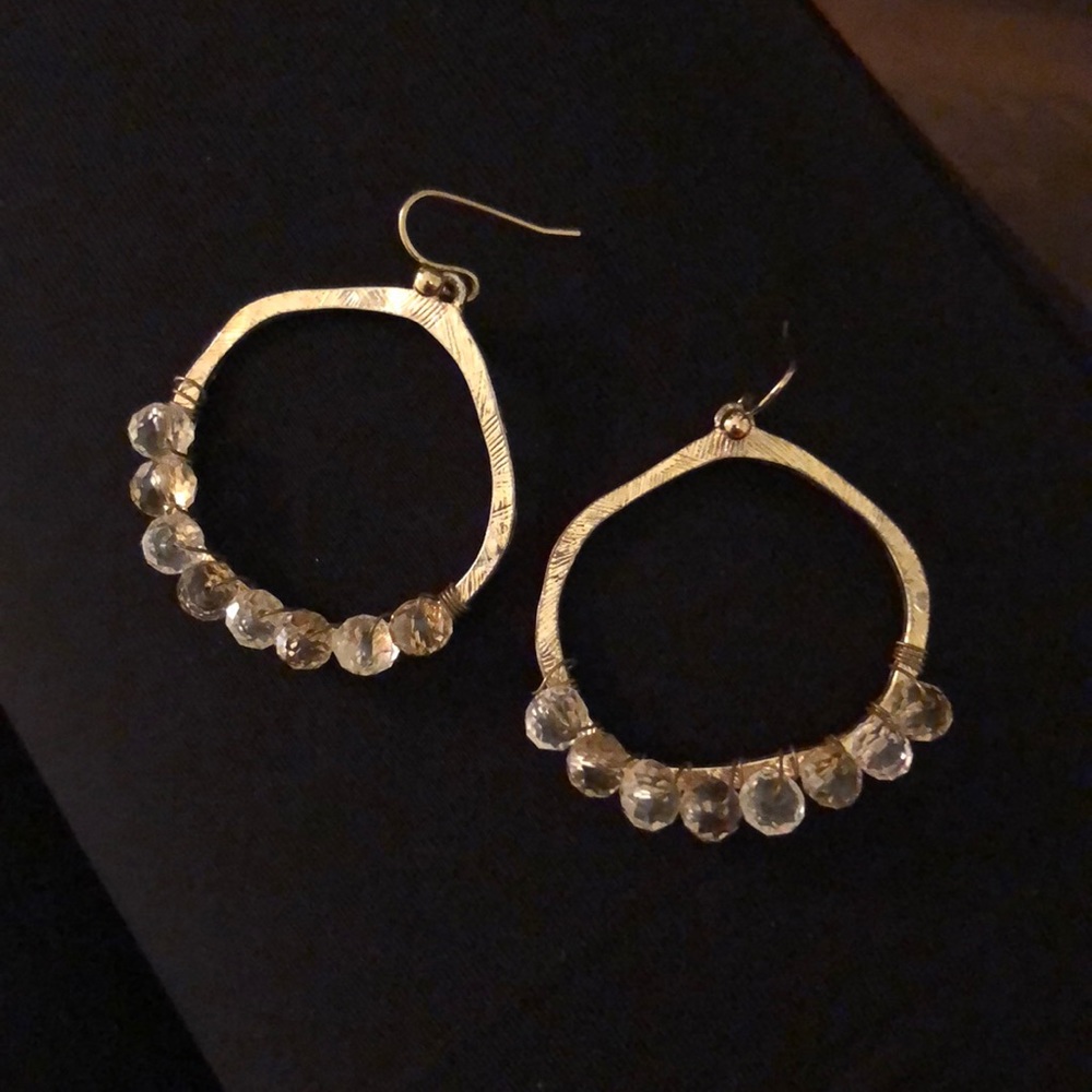 Gold earrings with crystals